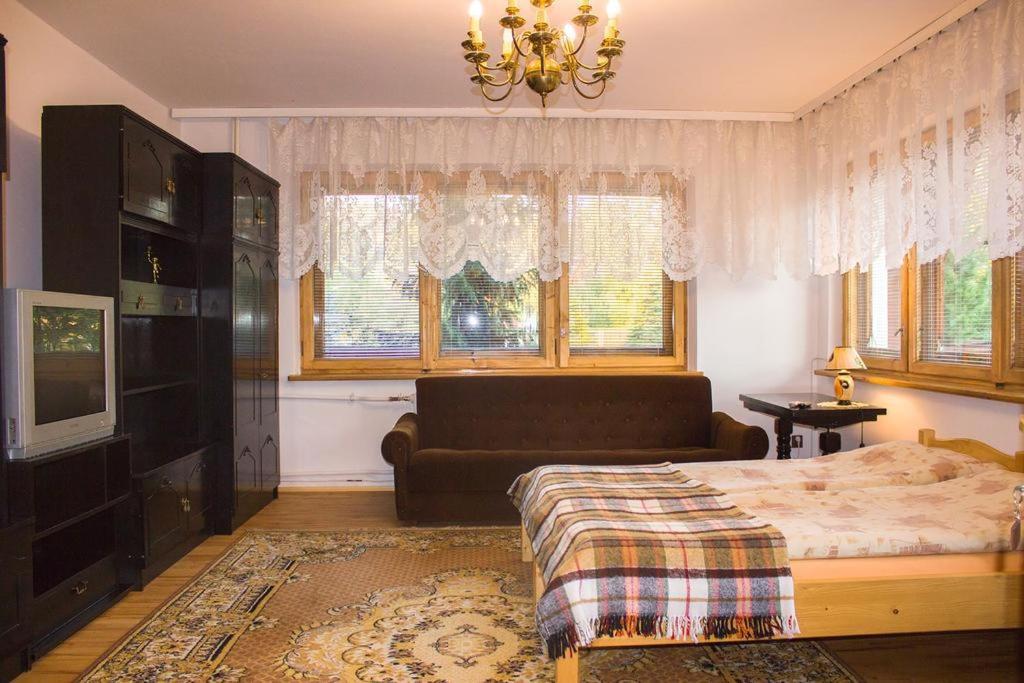 Hacjenda - Apartamenty I Pokoje Goscinne Czarna Góra المظهر الخارجي الصورة