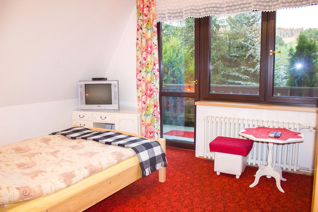 Hacjenda - Apartamenty I Pokoje Goscinne Czarna Góra المظهر الخارجي الصورة