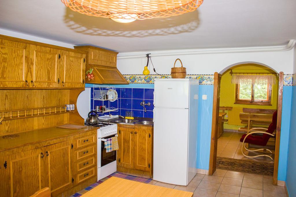Hacjenda - Apartamenty I Pokoje Goscinne Czarna Góra المظهر الخارجي الصورة